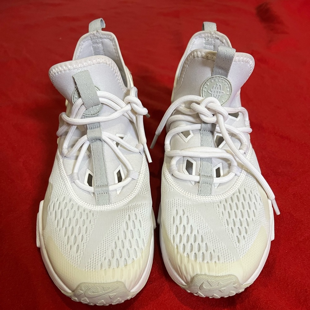 NIKE AIR HUARACHE SIZE 13 MEN'S SNEAKERS A01133 100 WHITE
